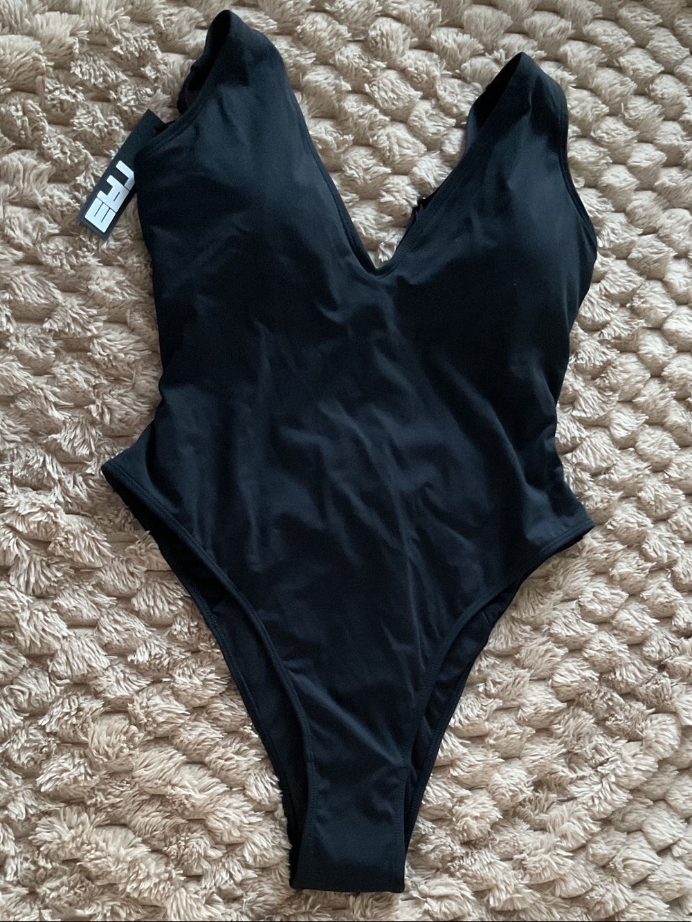 TA3 Black One-Piece V-Neck Swimsuit
HI CUT PLUNGEY 
XL SHORT 
NWT/returns